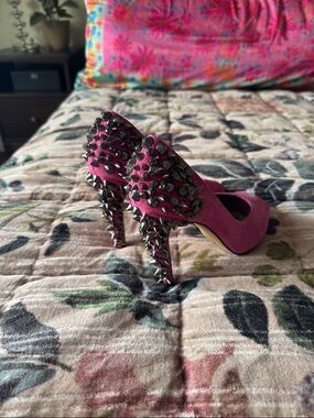 Sam Edelman Fuchsia Suede Spike-Embellished Stiletto Pumps